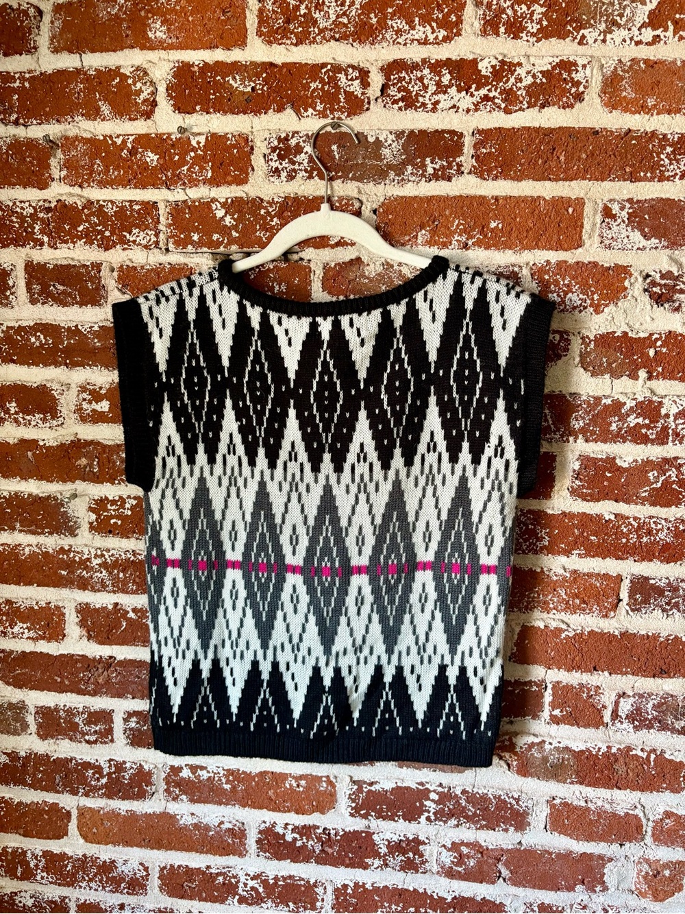Y2K Rave Patterned Sweater Vest - Picture 5 of 6